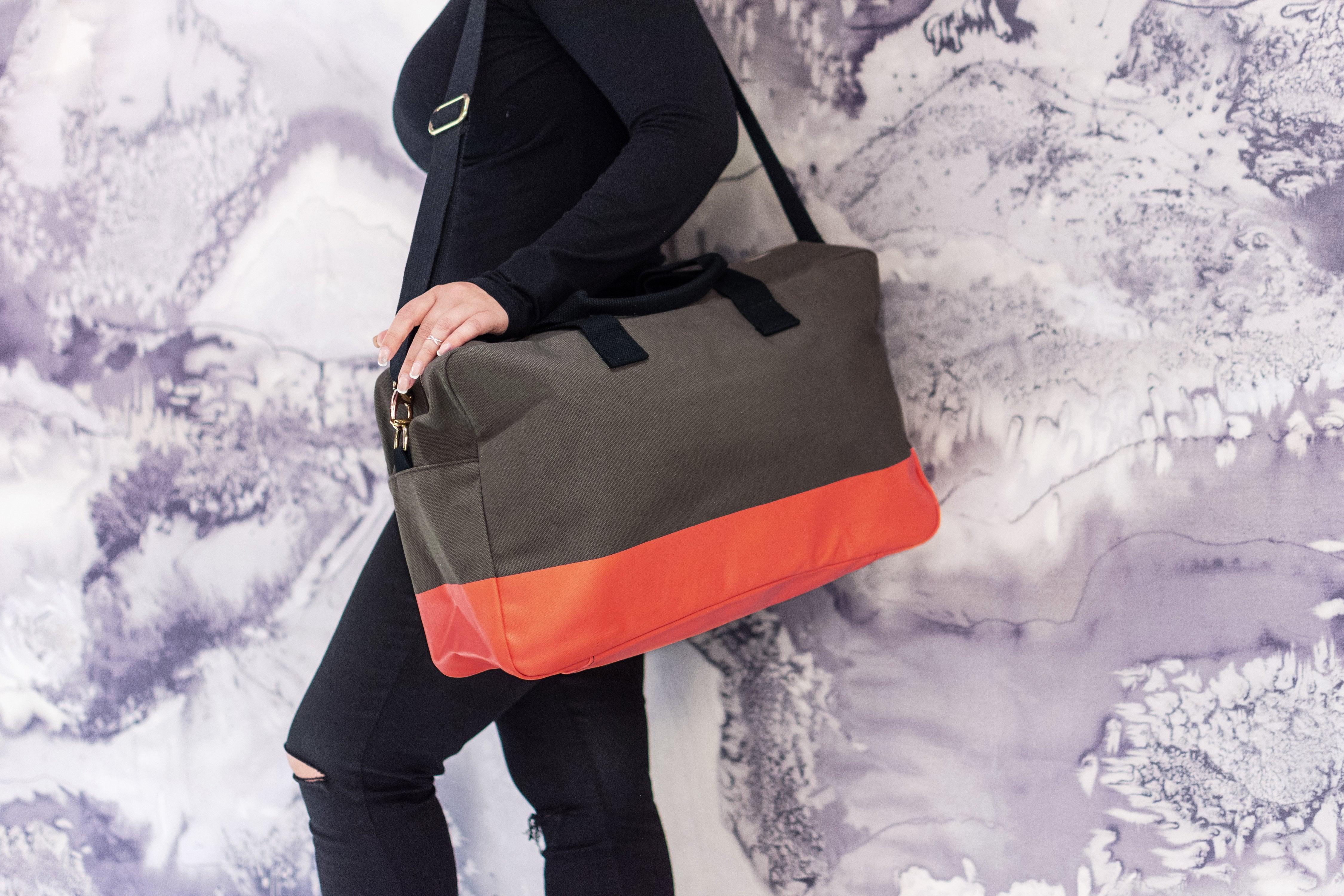 Color Block Duffle - Gray - Tag&Crew
