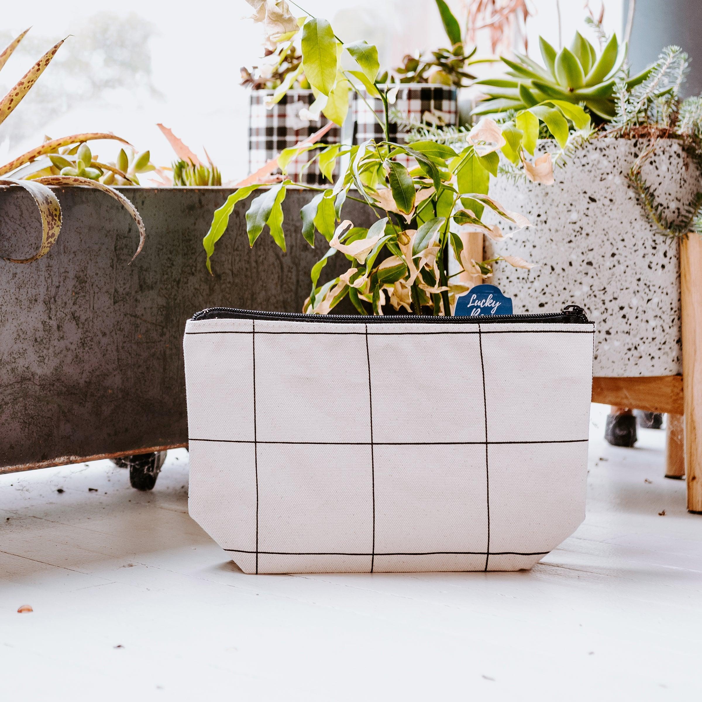 Hudson Pouch Wide Windowpane Plaid Tag&Crew 