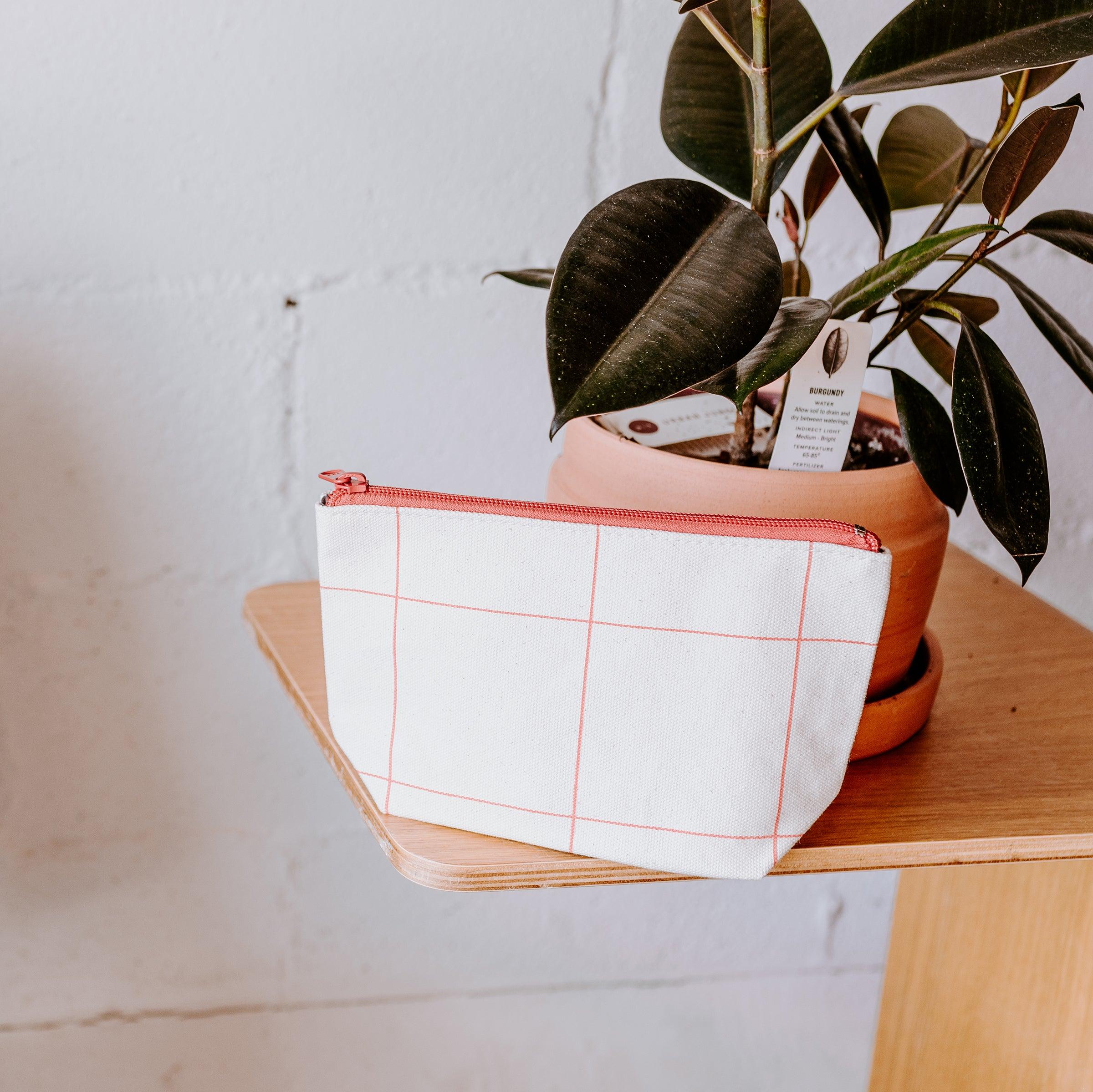 Hudson Pouch Wide Windowpane Plaid Tag&Crew 